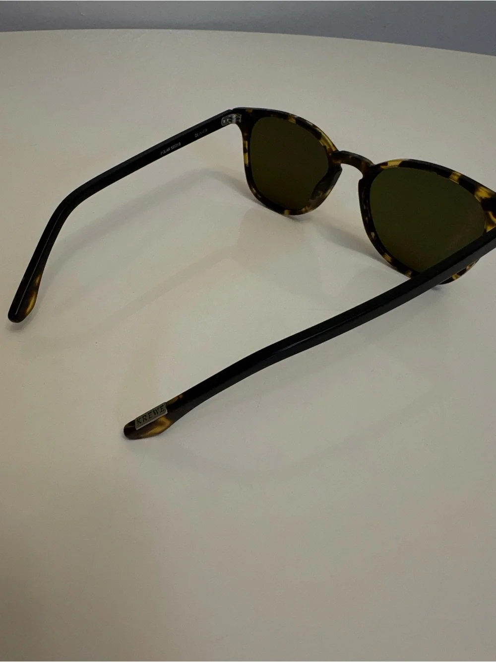 Men's Tortoiseshell Sunglasses with Dark Lenses